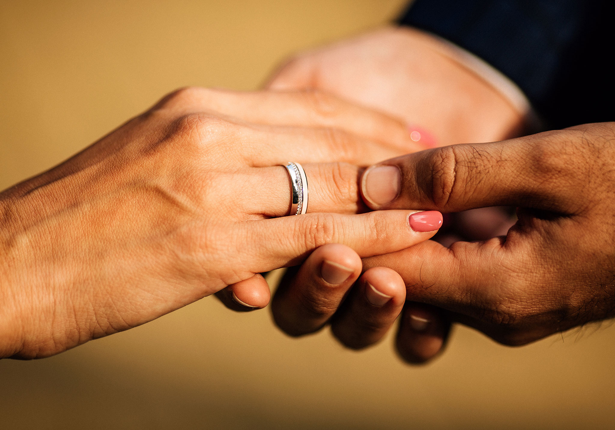 Anello di fidanzamento dove si porta e come deve essere QVC
