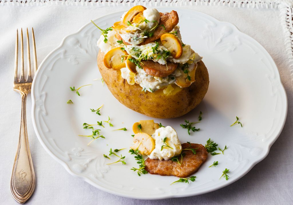 Patate fondenti con pollo e funghi