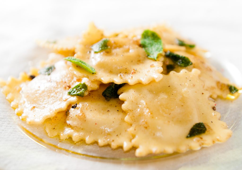 Ravioli di brasato al vino rosso