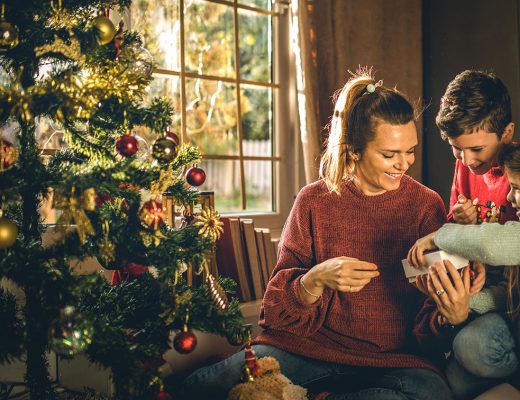 Decorare albero di natale