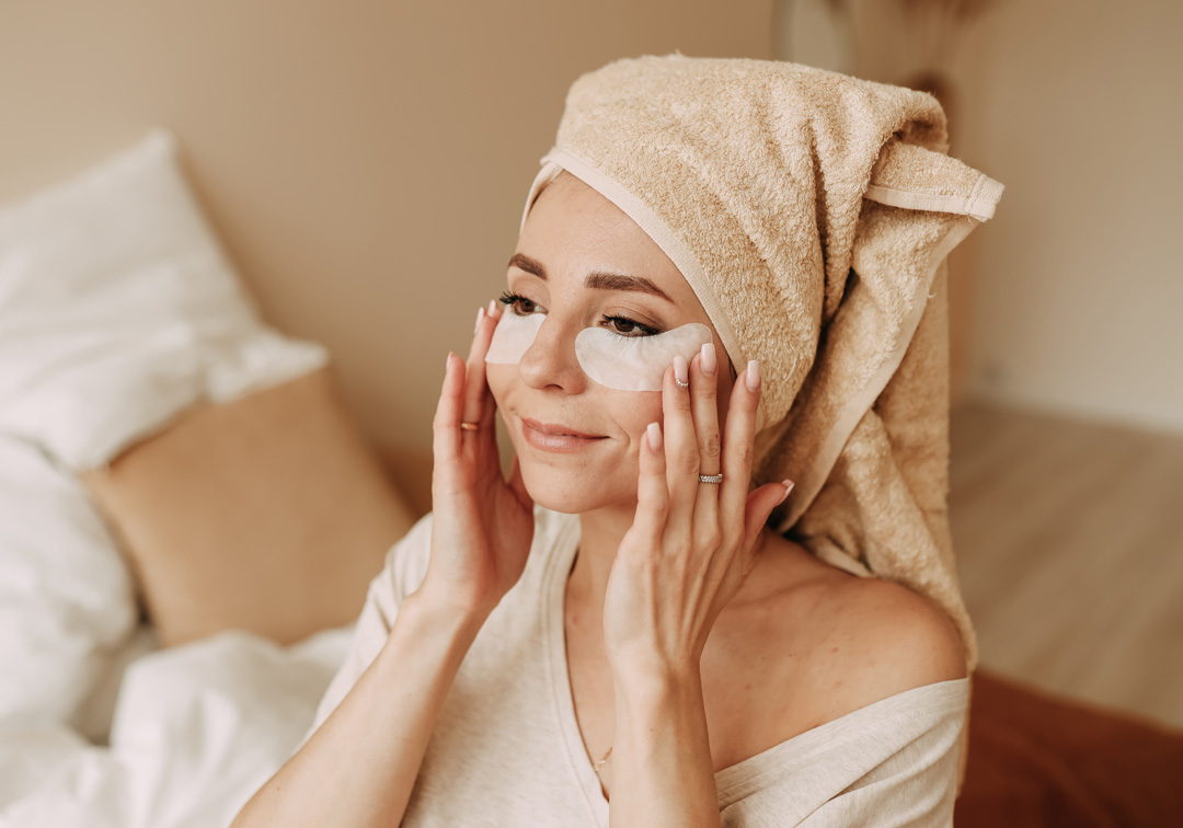 Contorno occhi: a cosa serve? Come applicarlo? | QVC