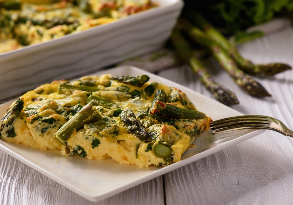 Frittata con asparagi e zucchine