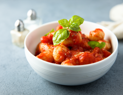 Gnocchi di patate al pomodoro e basilico