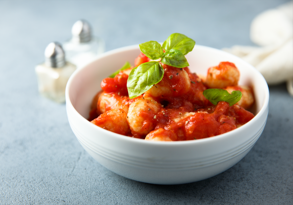 Gnocchi di patate al pomodoro e basilico