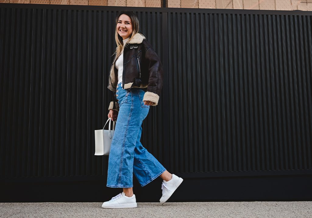 Outfit con sneakers