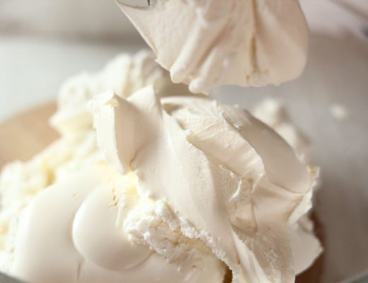 Crema al mascarpone: ricetta con e senza uova 